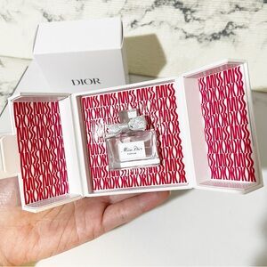 Miss Dior ParfumMini in Limited Edition Display Case • 5 ML Dabber